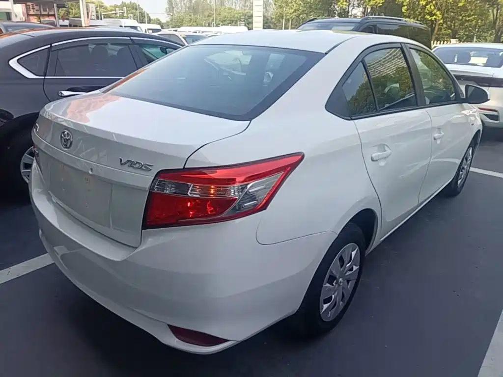 Toyota Vios 2016 — фото 7
