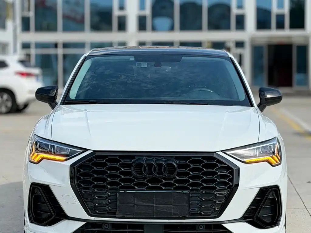 Audi Q3 Sportback 2023 — фото 3