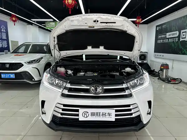 Toyota Highlander 2021