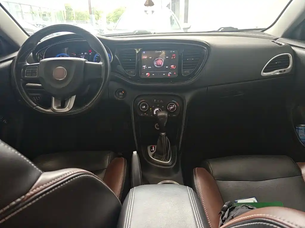 Fiat Viaggio 2014 — фото 14