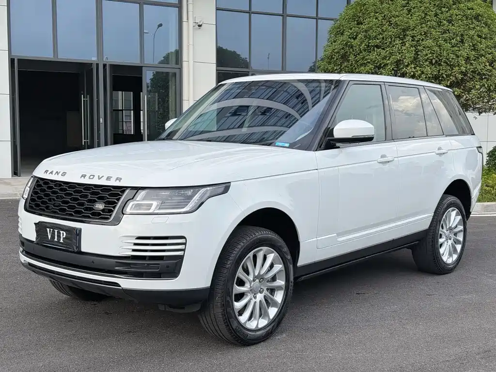 Land Rover Range Rover 2023 — фото 1