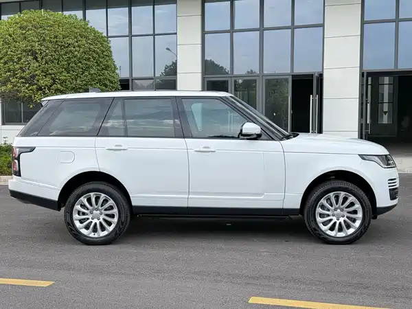 Land Rover Range Rover 2023