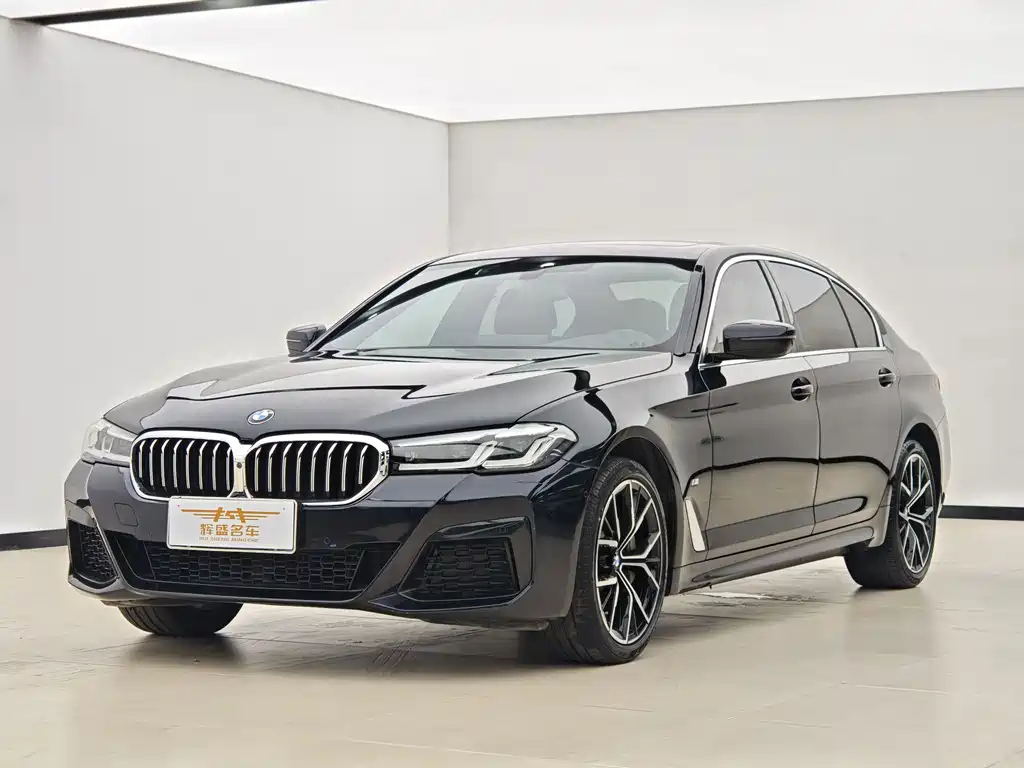 BMW 5 Series 2022 — фото 1