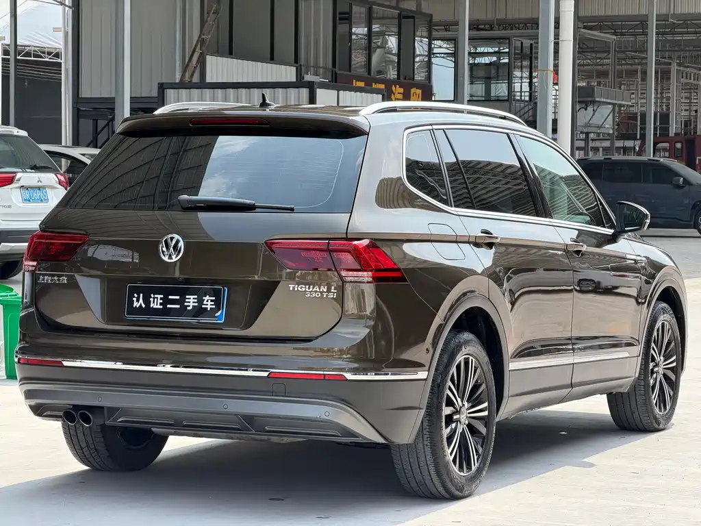 Volkswagen Tiguan L 2017 — фото 15