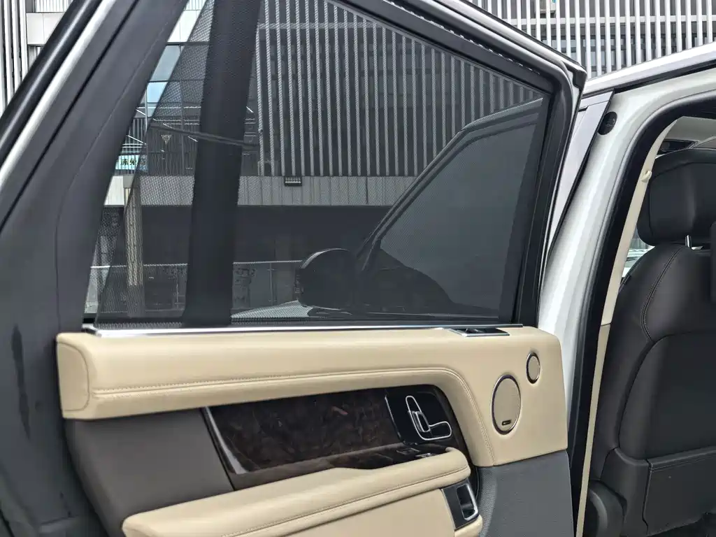 Land Rover Range Rover 2022 — фото 14