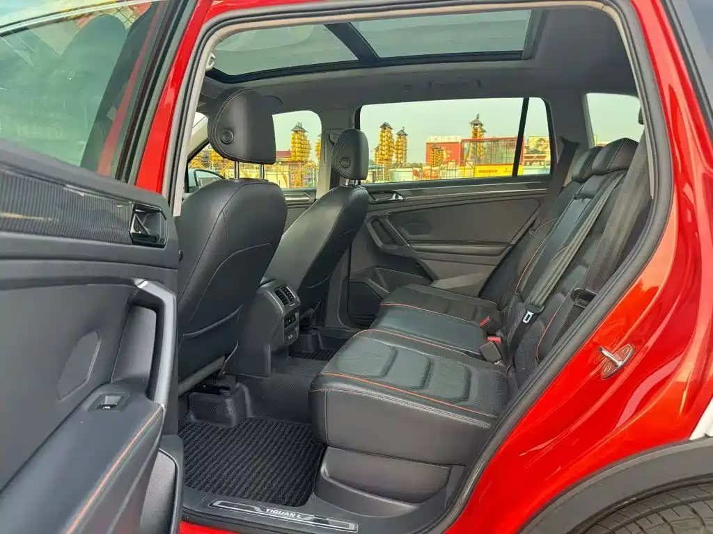Volkswagen Tiguan L 2017 — фото 17