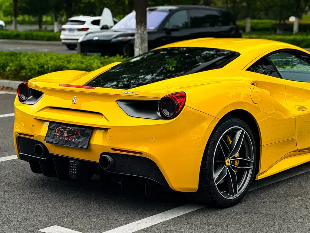 Ferrari 488 2018 — фото 23