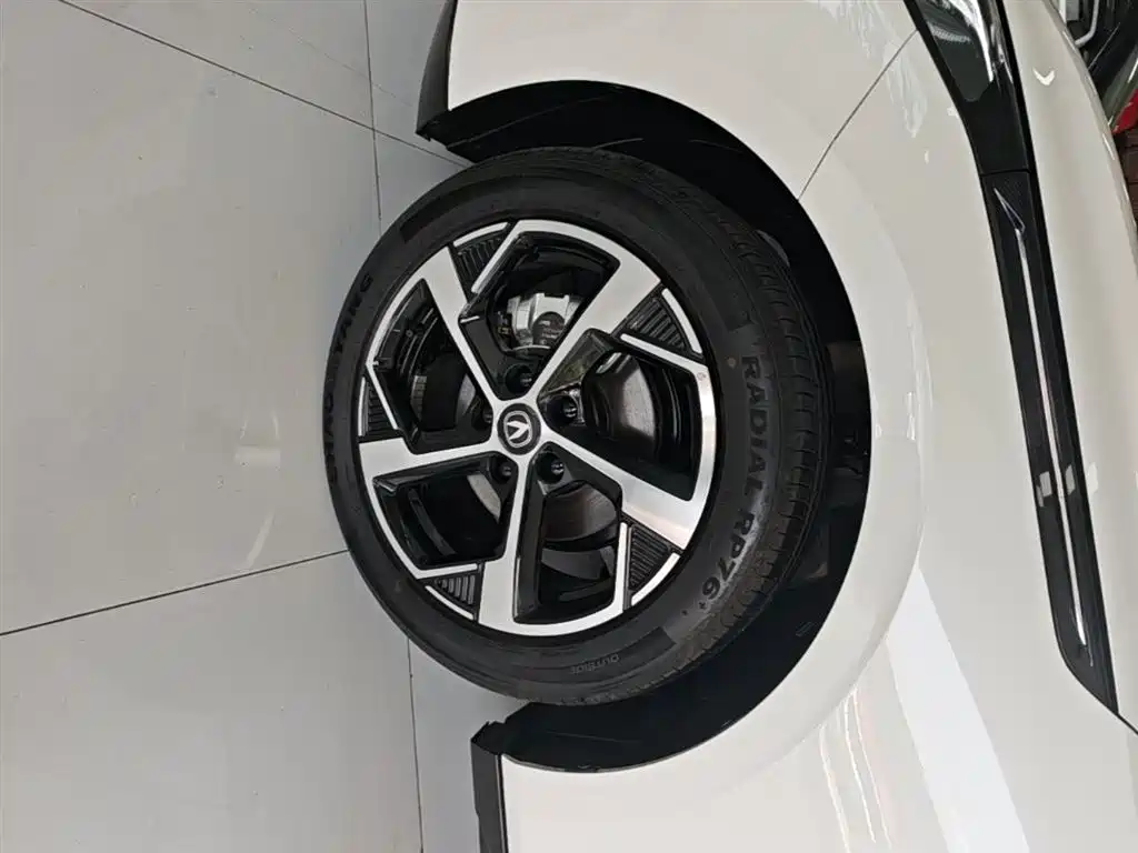 Changan Eado 2025 — фото 23