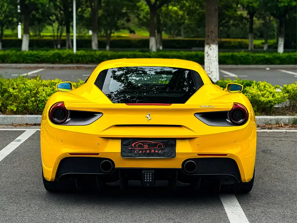 Ferrari 488 2018 — фото 20