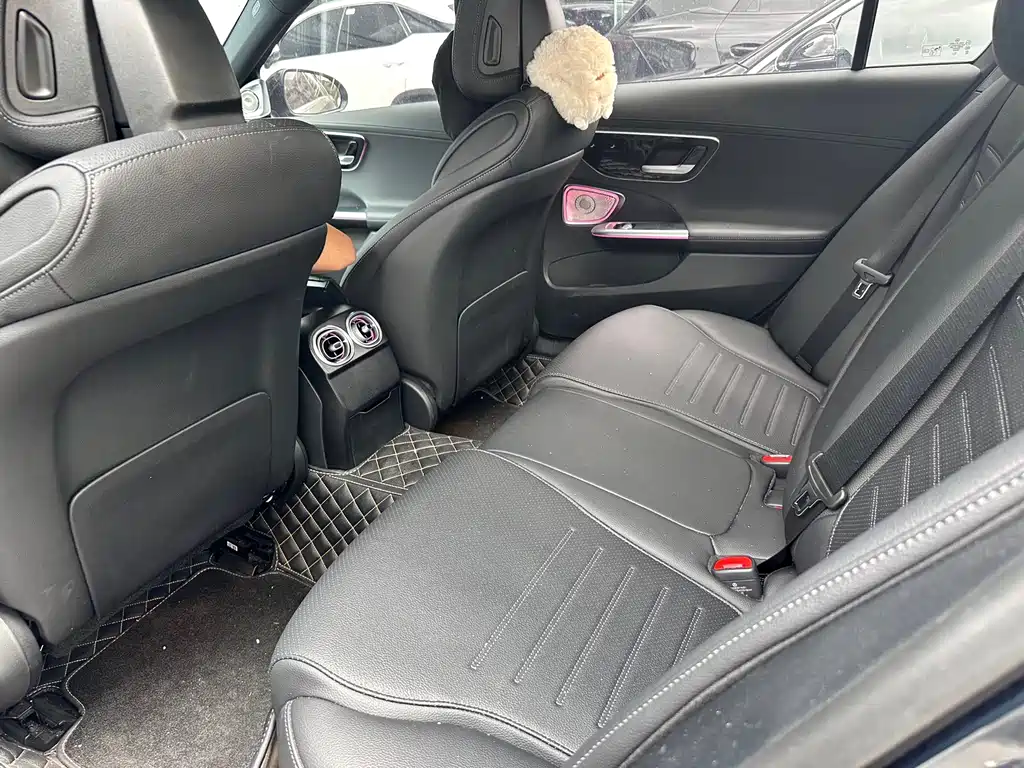 Mercedes-Benz C-Class 2023 — фото 8