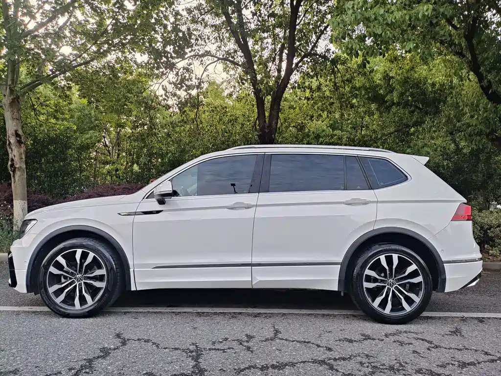 Volkswagen Tiguan L 2021