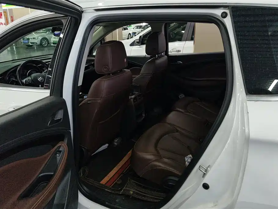 Buick Envision Plus 2021 — фото 11