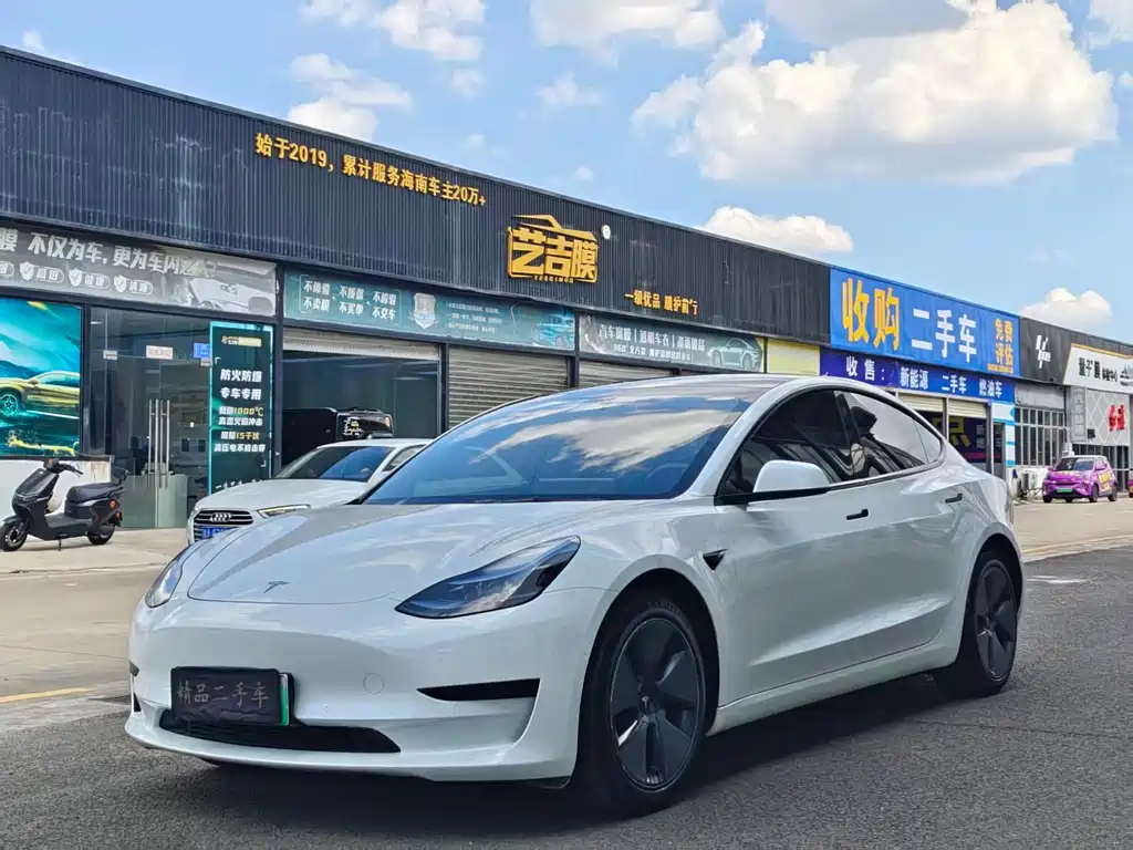 Tesla Model 3 2023 — фото 1