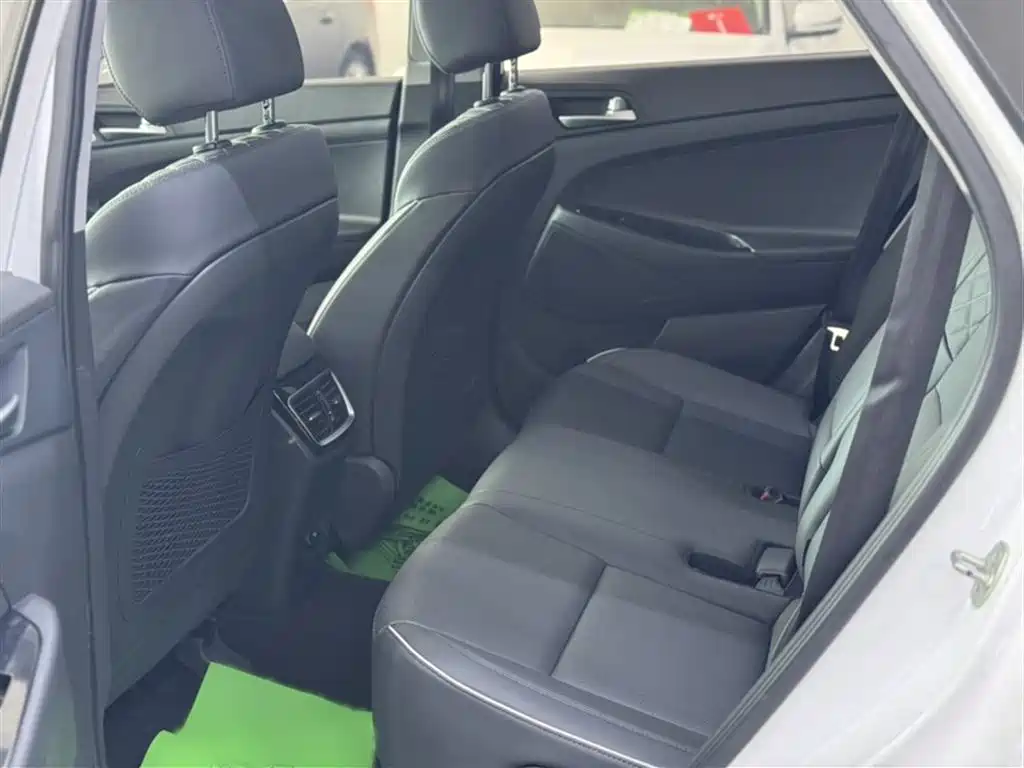 Hyundai Tucson 2019 — фото 12
