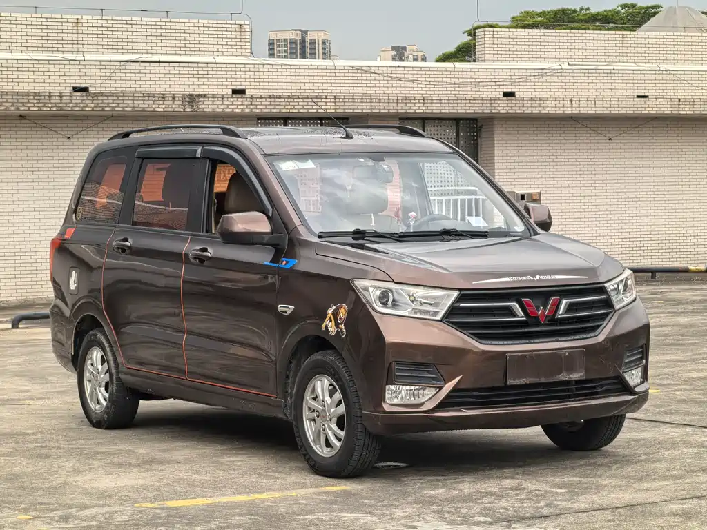 Wuling Hongguang 2018 — фото 3