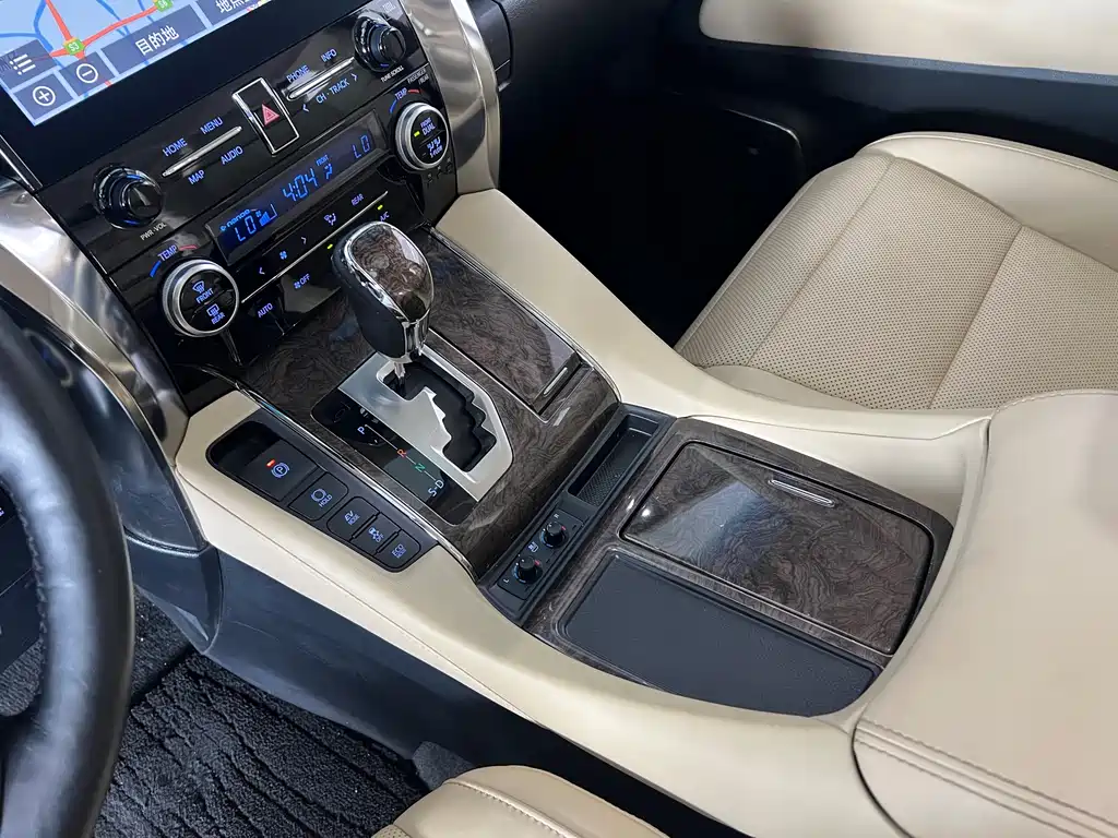 Toyota Alphard 2022 — фото 6