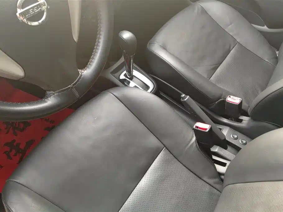 Nissan Livina 2015 — фото 16
