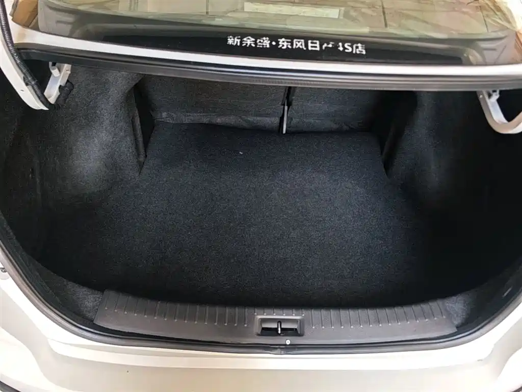 Nissan Bluebird 2019 — фото 19