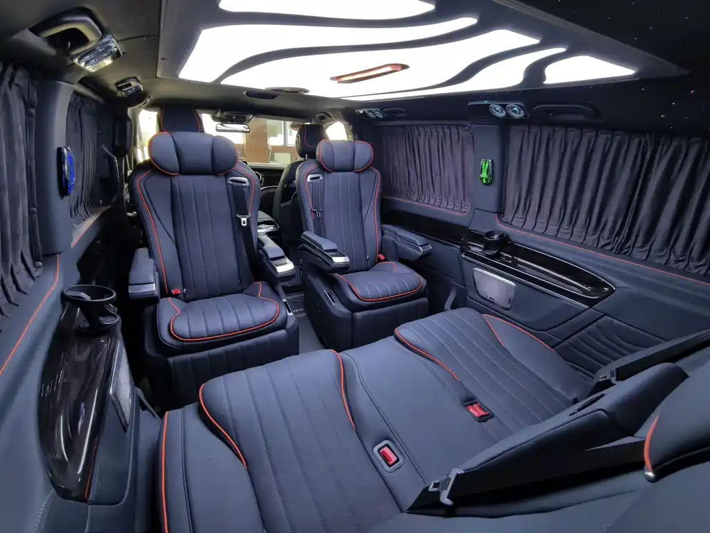 Mercedes-Benz V-Class 2020 — фото 17