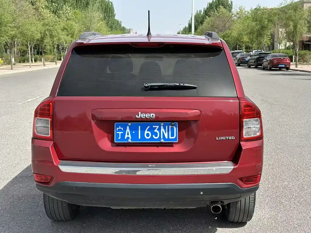 Jeep Compass 2012 — фото 13