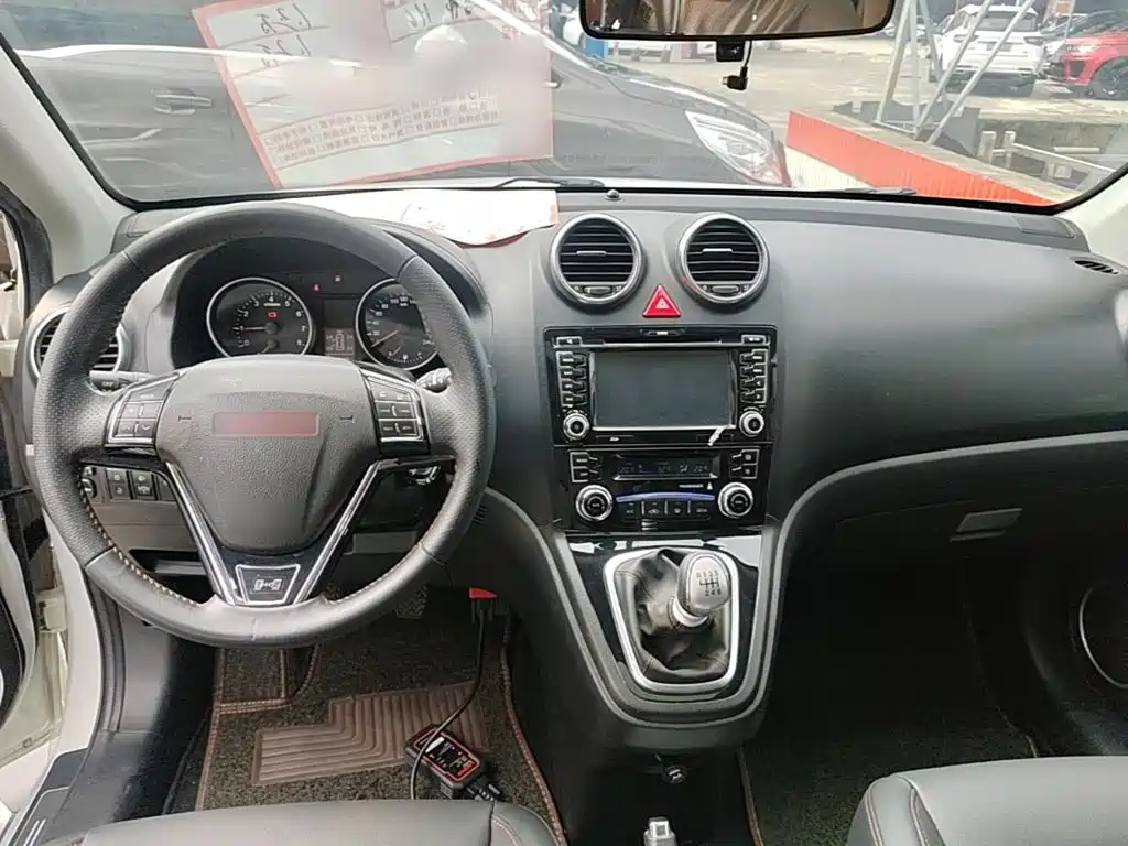 Haval H6 2015 — фото 10