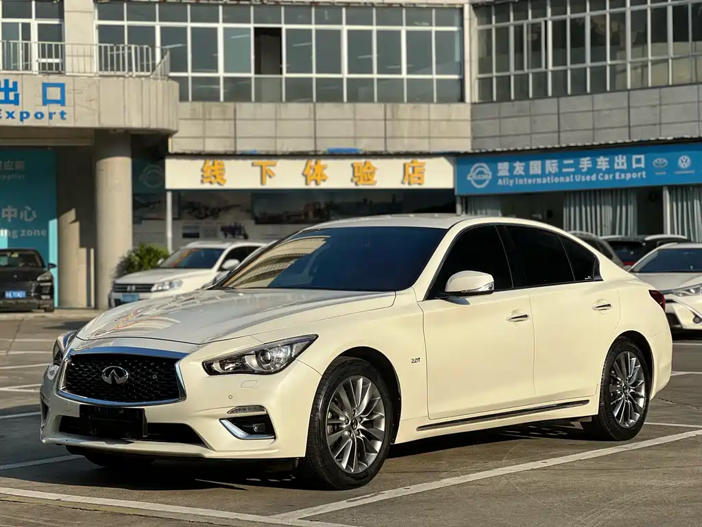 Infiniti Q50L 2018 — фото 1