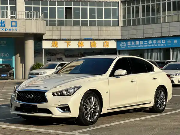 Infiniti Q50L 2018