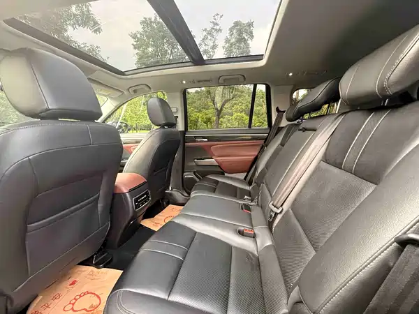 GAC Trumpchi GS8 2017