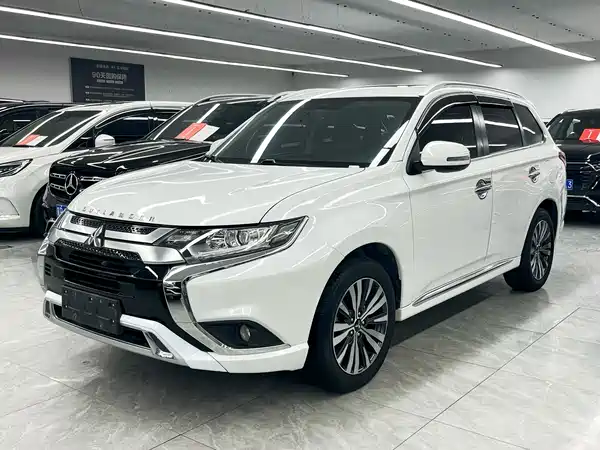 Mitsubishi Outlander 2021