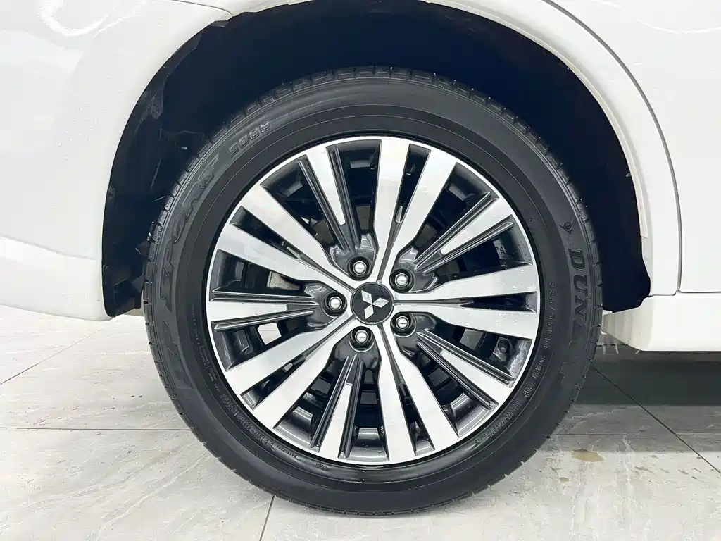 Mitsubishi Outlander 2021 — фото 23