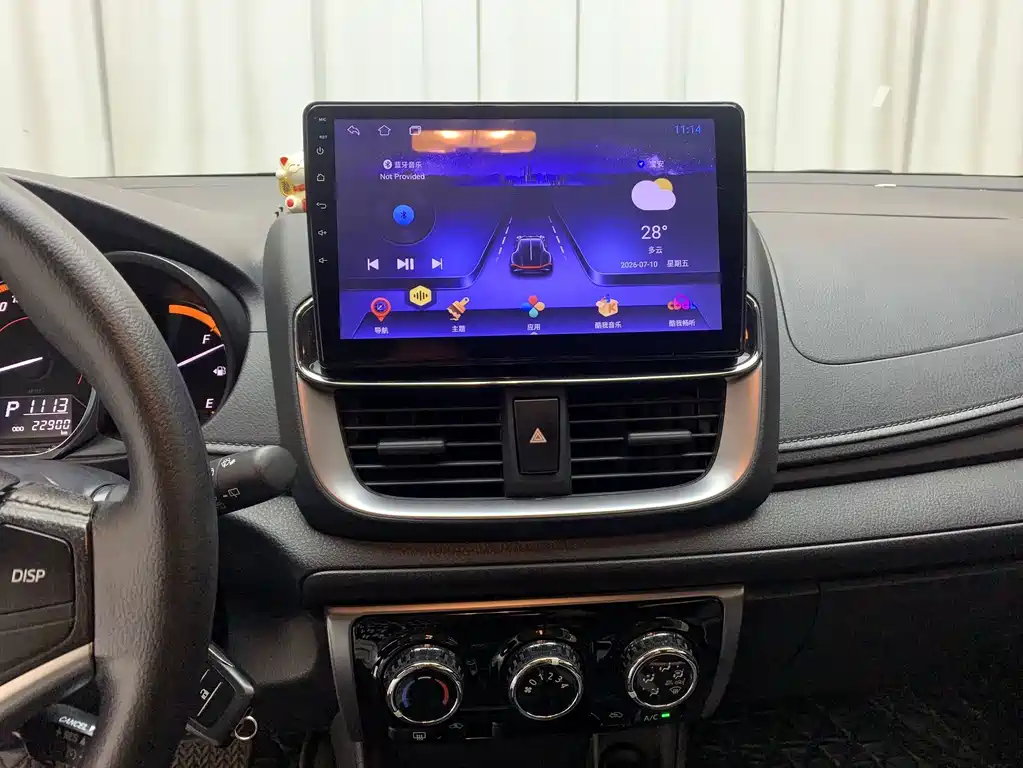 Toyota Yaris L 2022 — фото 9