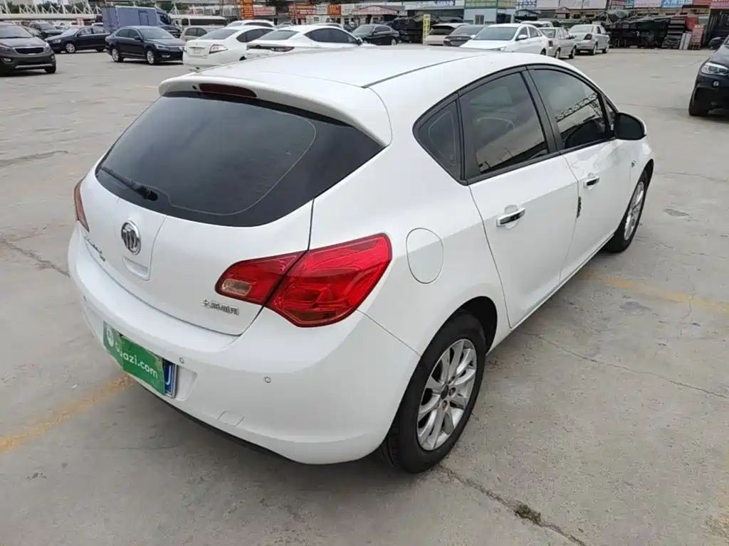 Buick Excelle 2015
