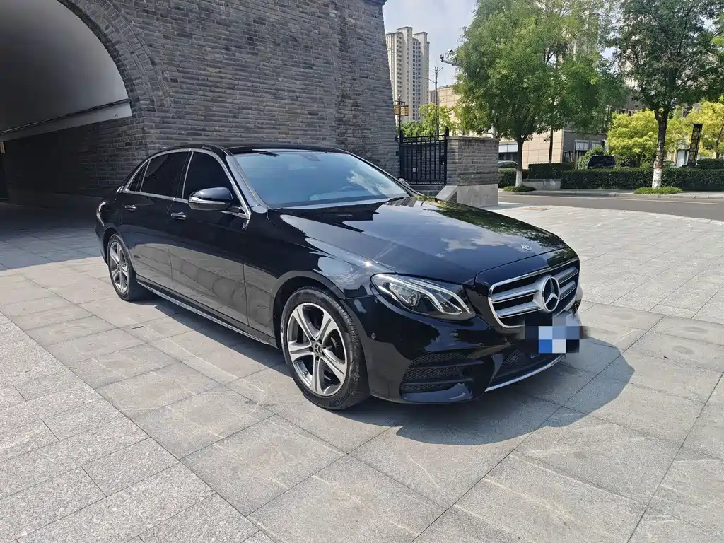 Mercedes-Benz E-Class 2018 — фото 3