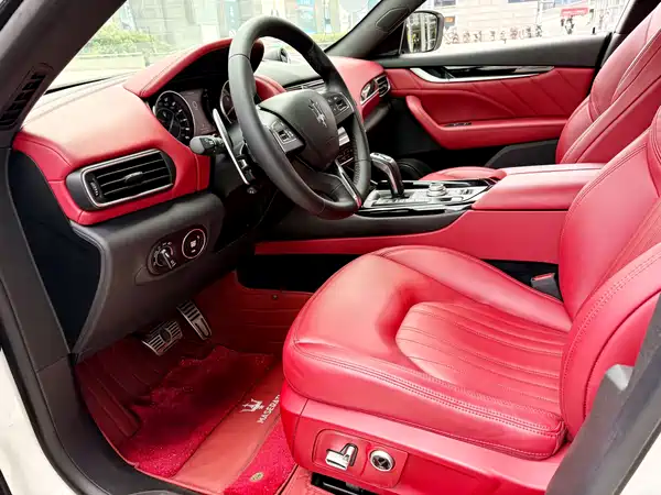 Maserati Levante 2021
