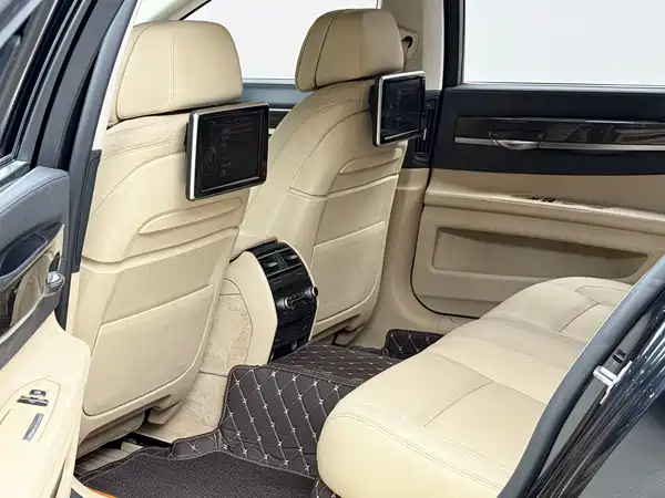 BMW 7 Series 2013