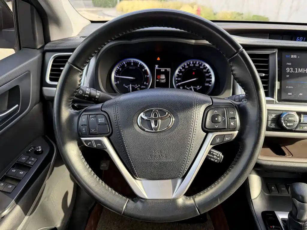Toyota Highlander 2019 — фото 12