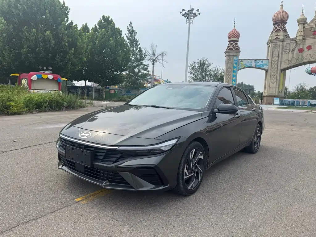 Hyundai Elantra 2023