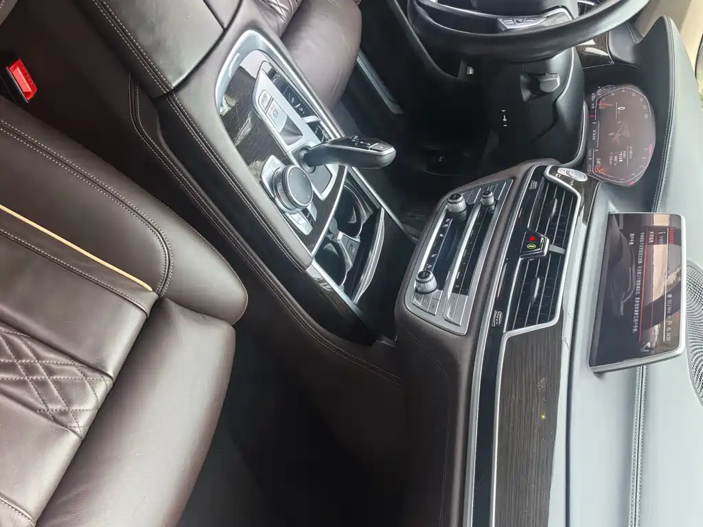 BMW 7 Series 2022 — фото 10