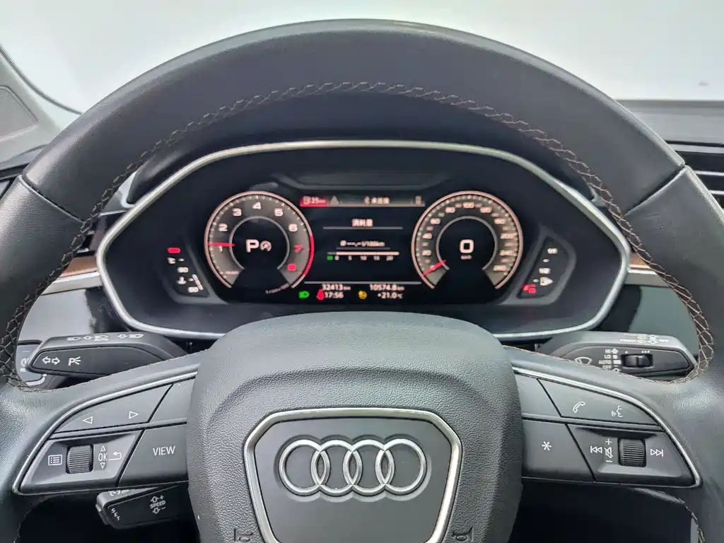 Audi Q3 2022 — фото 16