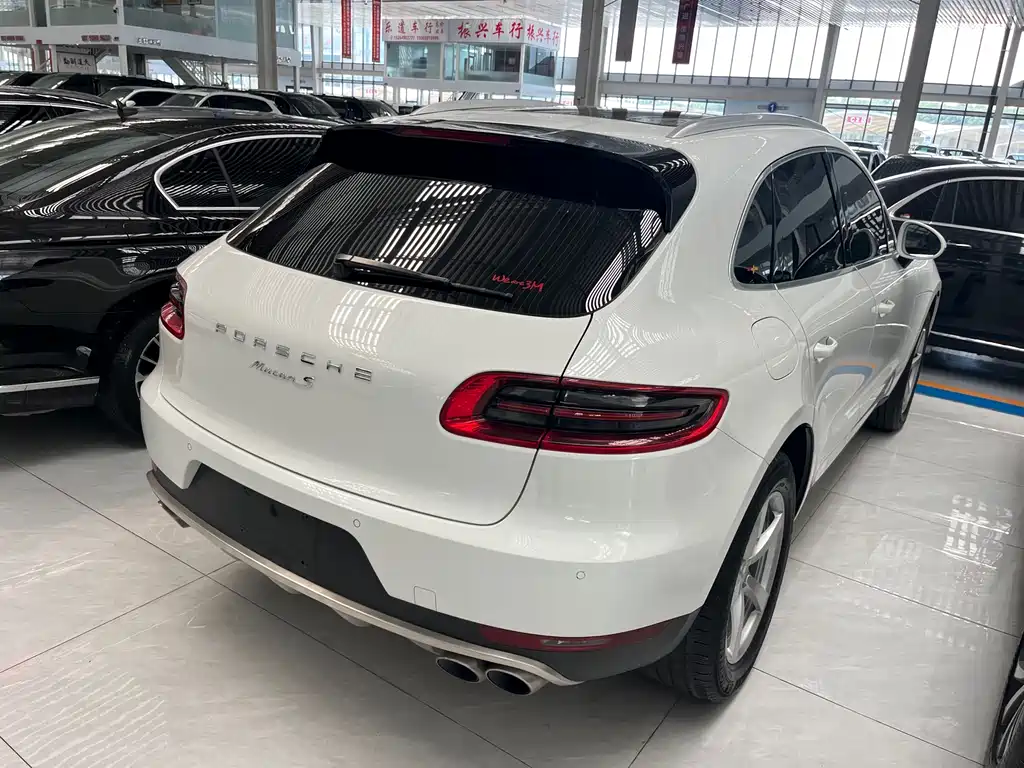 Porsche Macan 2017 — фото 9
