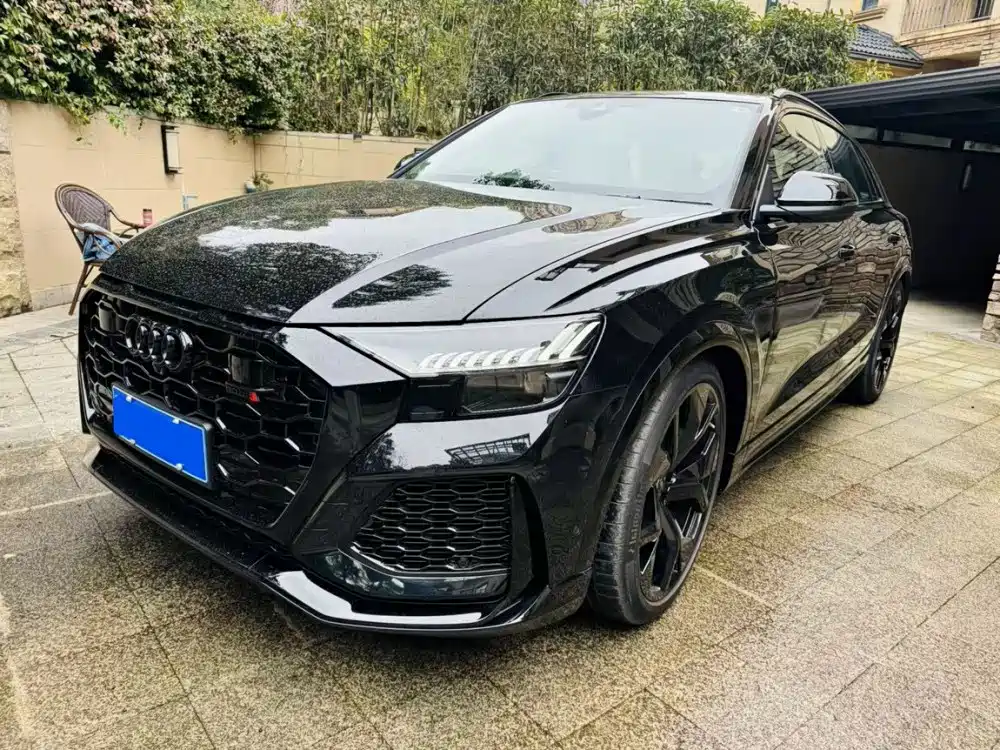 Audi RS Q8 2026 — фото 1