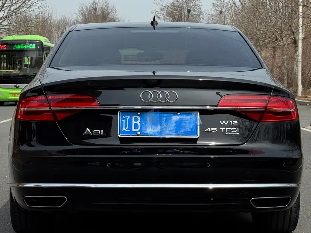 Audi A8 2016 — фото 4