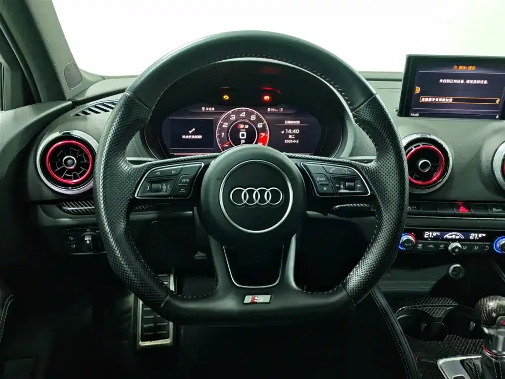 Audi S3 2018 — фото 11