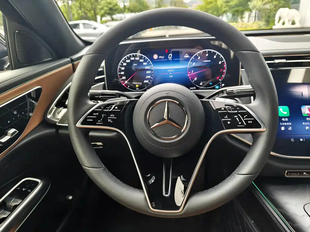 Mercedes-Benz E-Class 2025 — фото 22