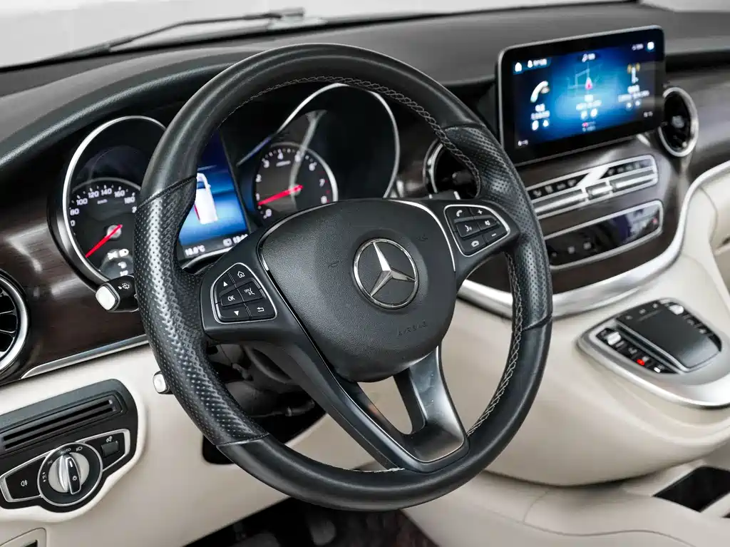Mercedes-Benz V-Class 2021 — фото 7