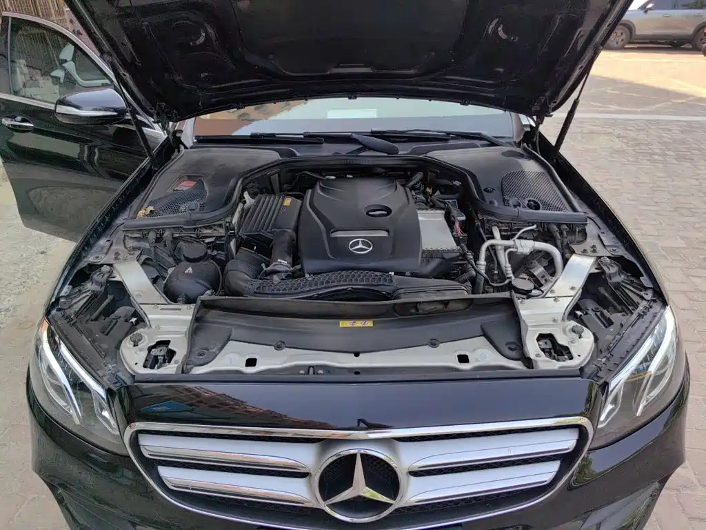 Mercedes-Benz E-Class 2019 — фото 11