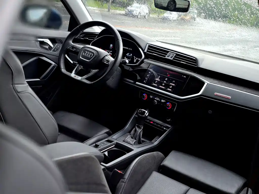 Audi Q3 Sportback 2020 — фото 10