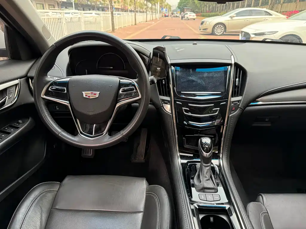 Cadillac ATS-L 2017 — фото 15