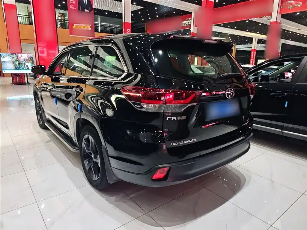 Toyota Highlander 2020 — фото 11