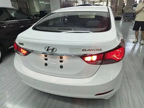 Hyundai Elantra Langdong 2016